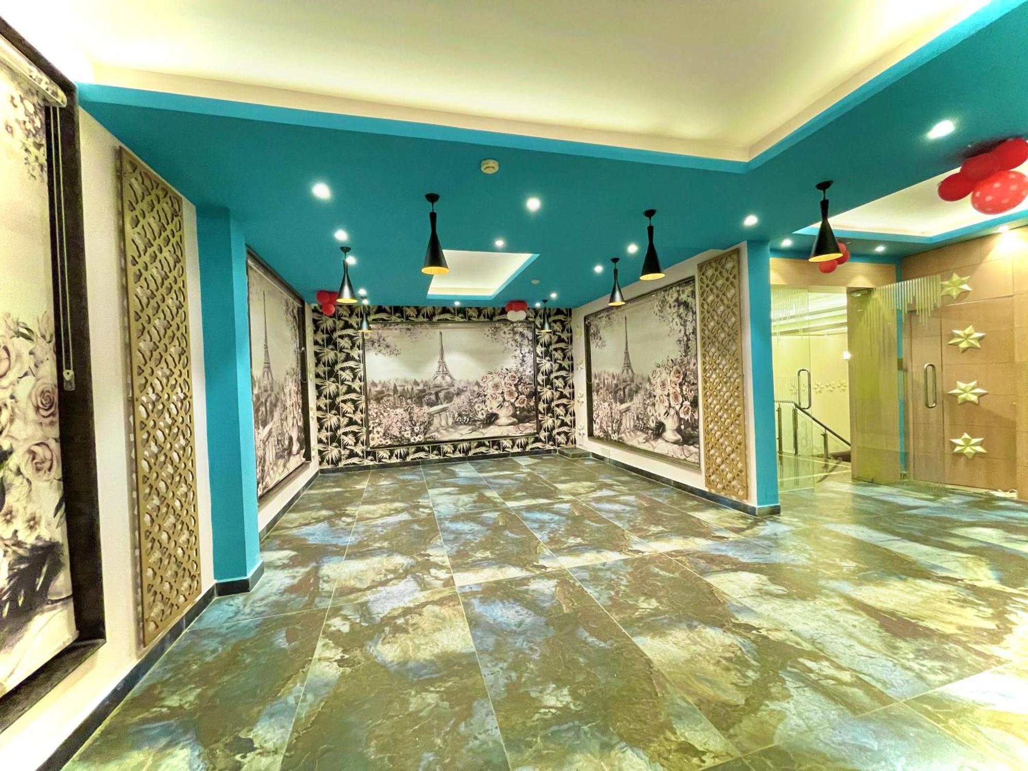 Hotel Kuber Palace: Beachfront Comfort with Temple Proximity Puri Exterior photo