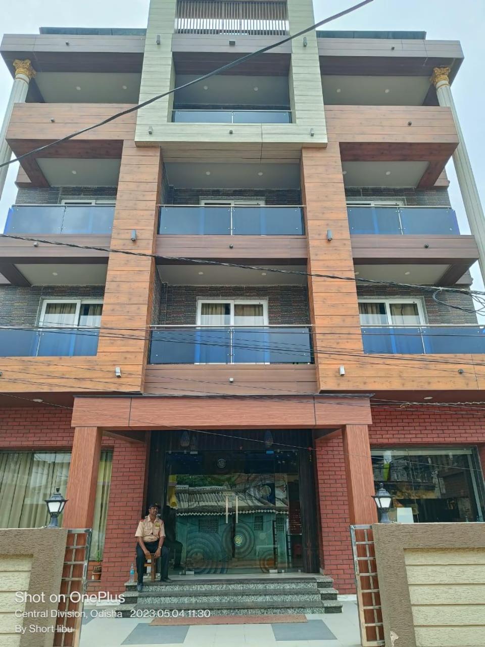 Hotel Kuber Palace: Beachfront Comfort with Temple Proximity Puri Exterior photo
