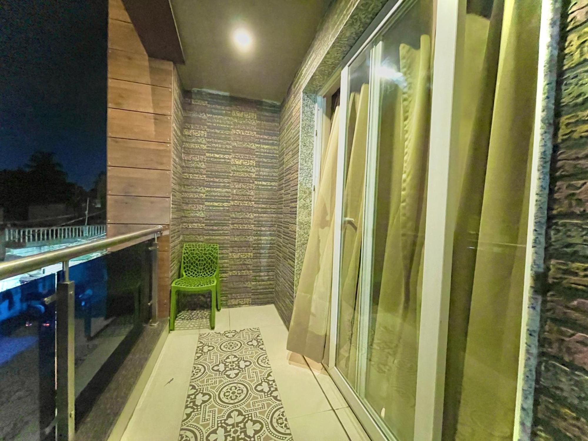 Hotel Kuber Palace: Beachfront Comfort with Temple Proximity Puri Exterior photo