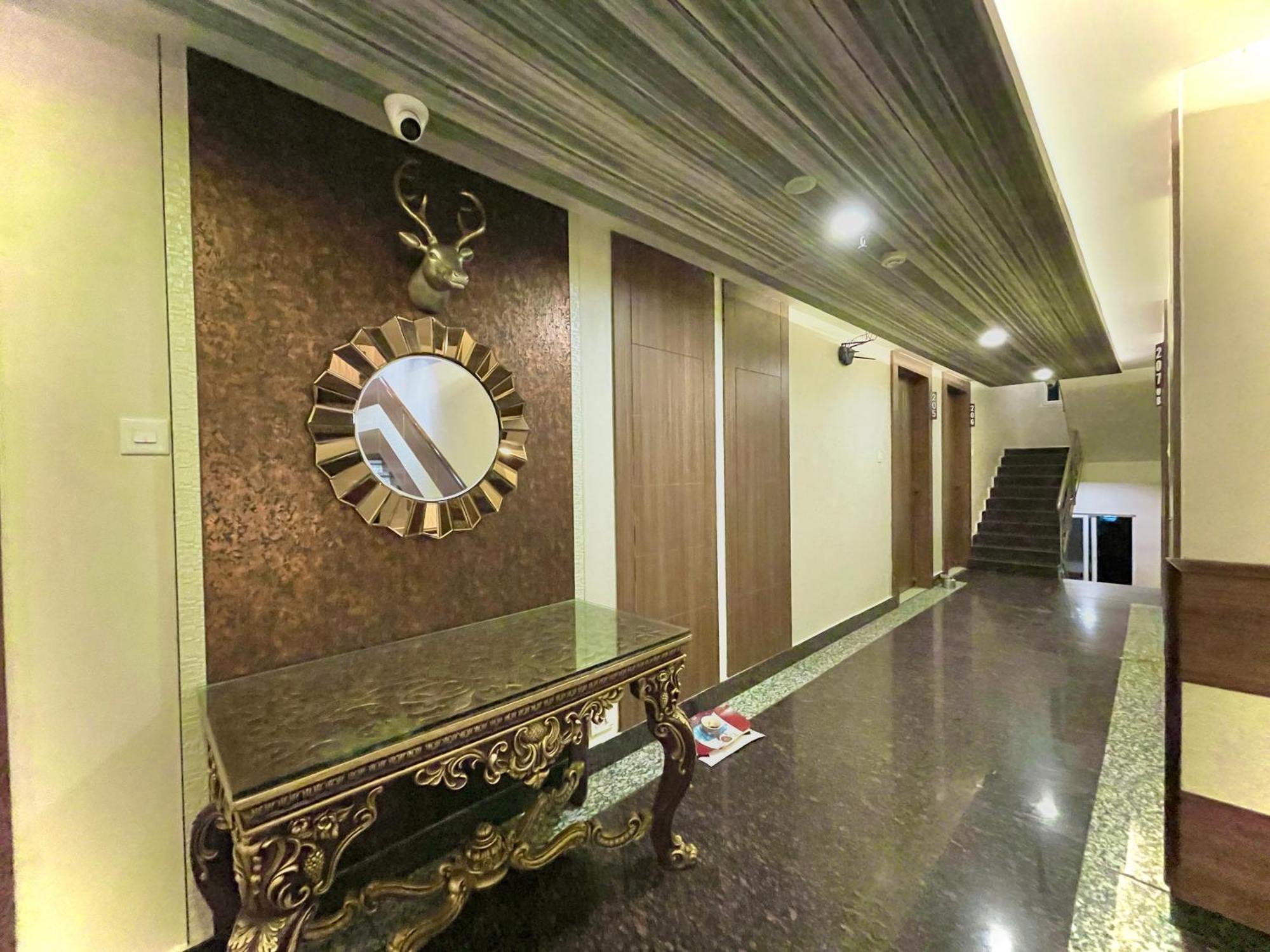 Hotel Kuber Palace: Beachfront Comfort with Temple Proximity Puri Exterior photo